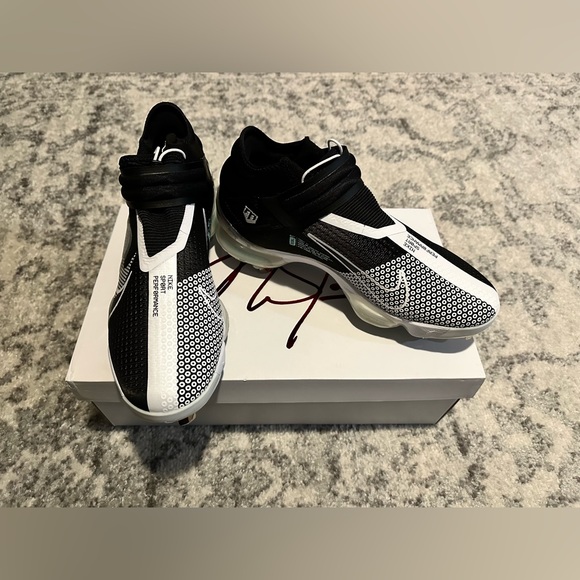 Nike men’s size 10.5 baseball cleats. Nike Force Zoom Trout 7. White & black. - Picture 5 of 7